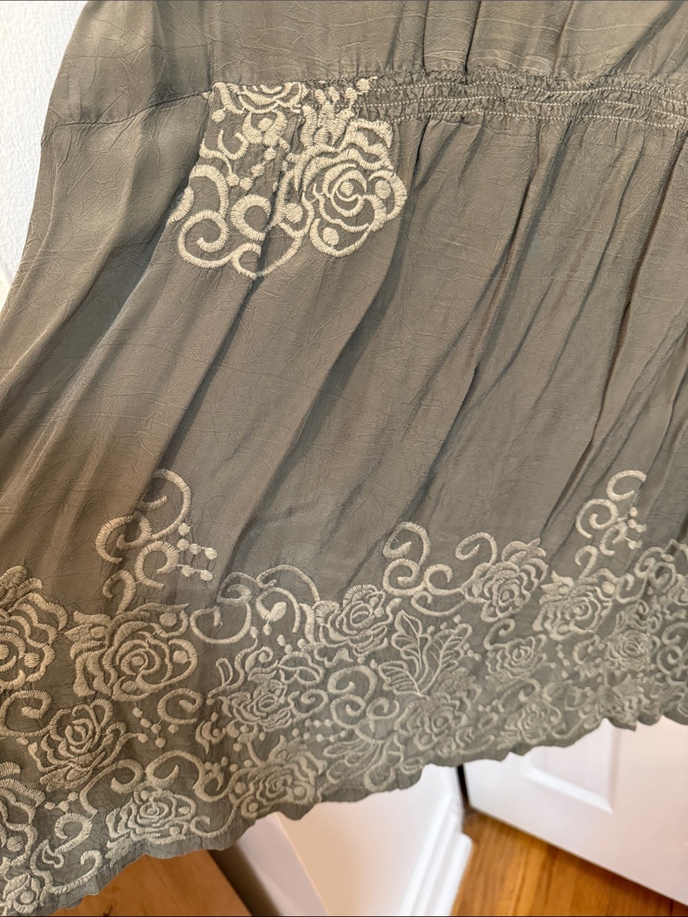 Johnny Was Olive Green Embroidered V-Neck Tunic - Picture 4 of 7